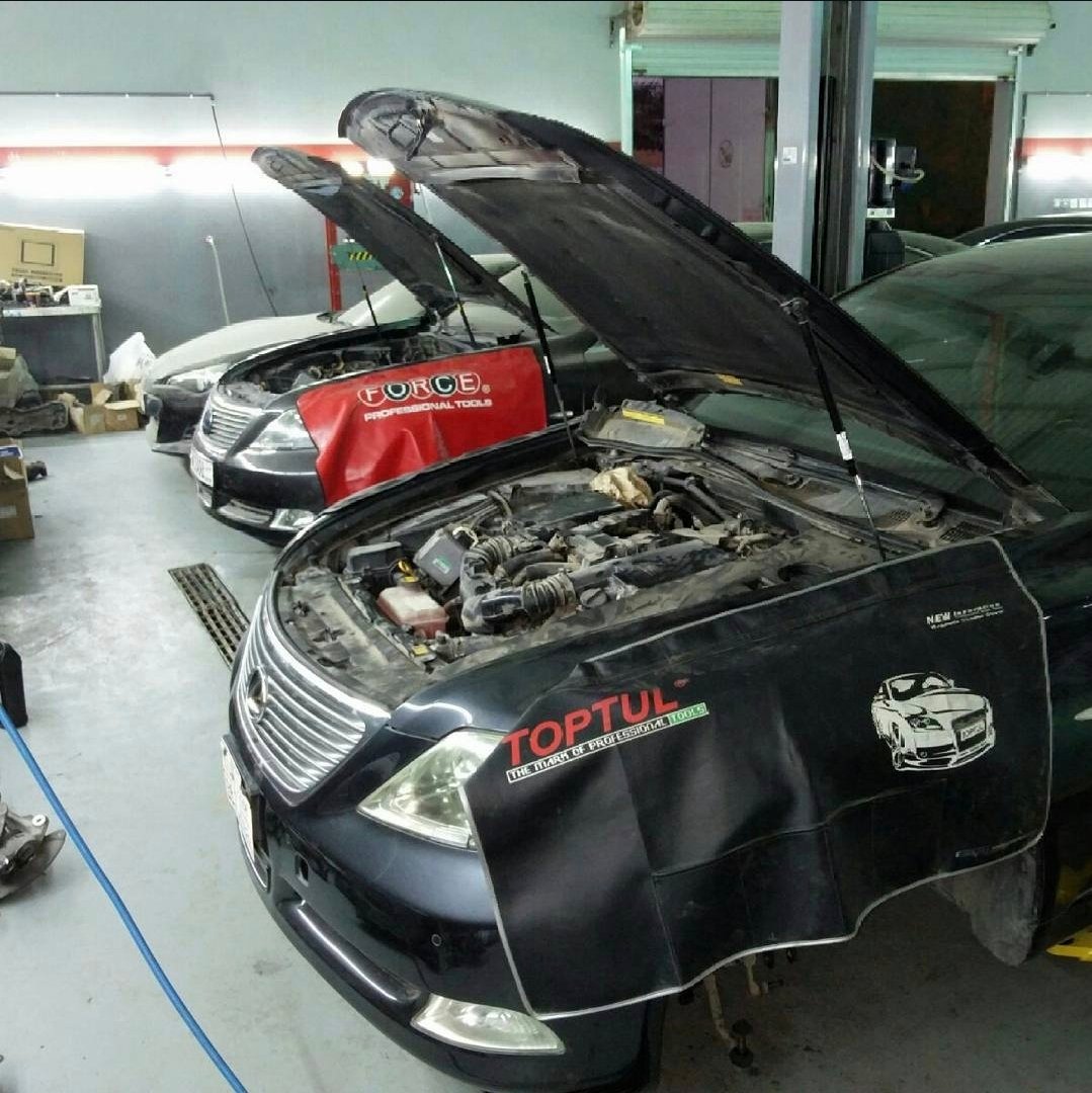 Lexus engine bay open for service